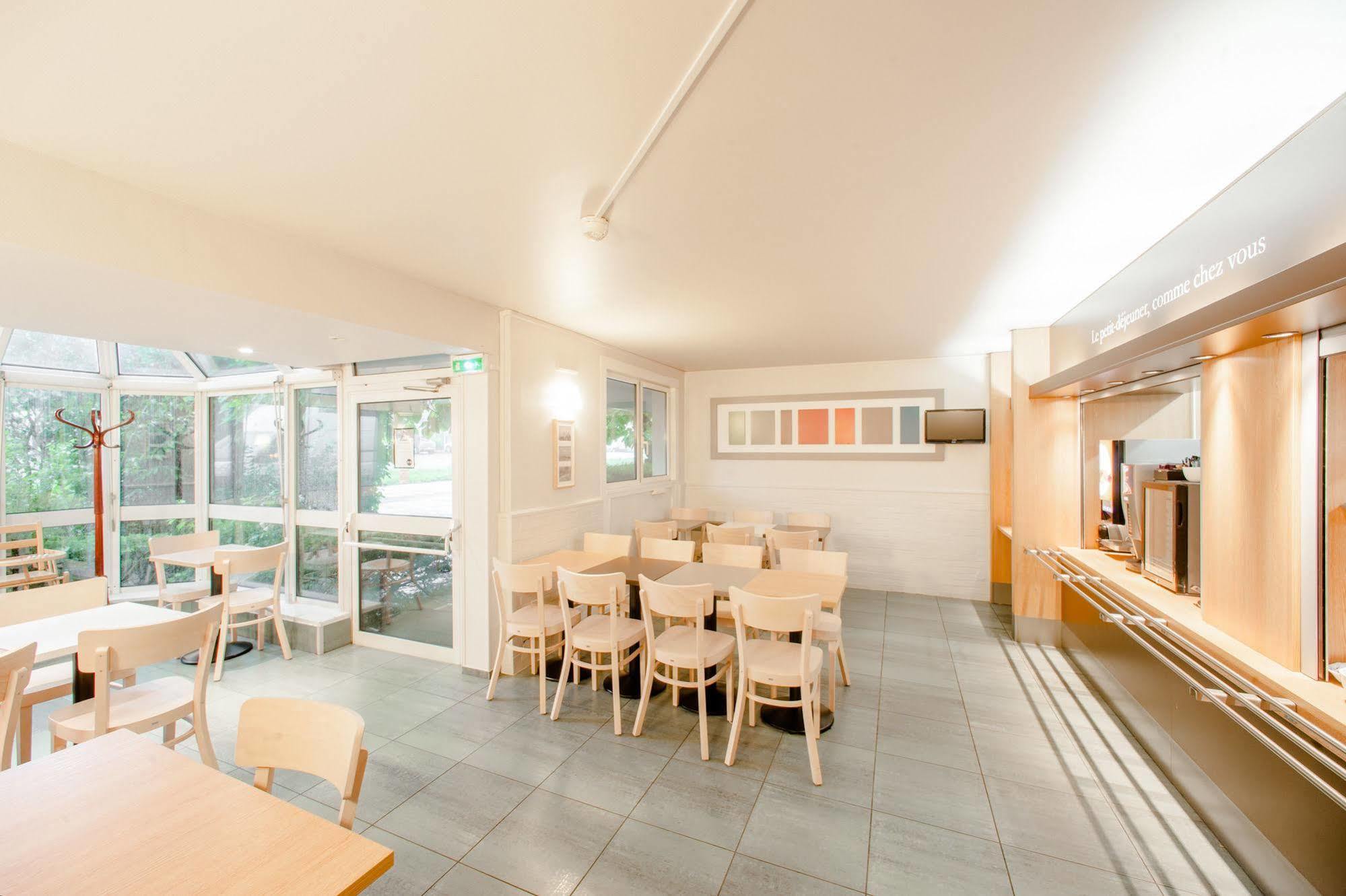 B&B Hotel Pontault Combault エクステリア 写真